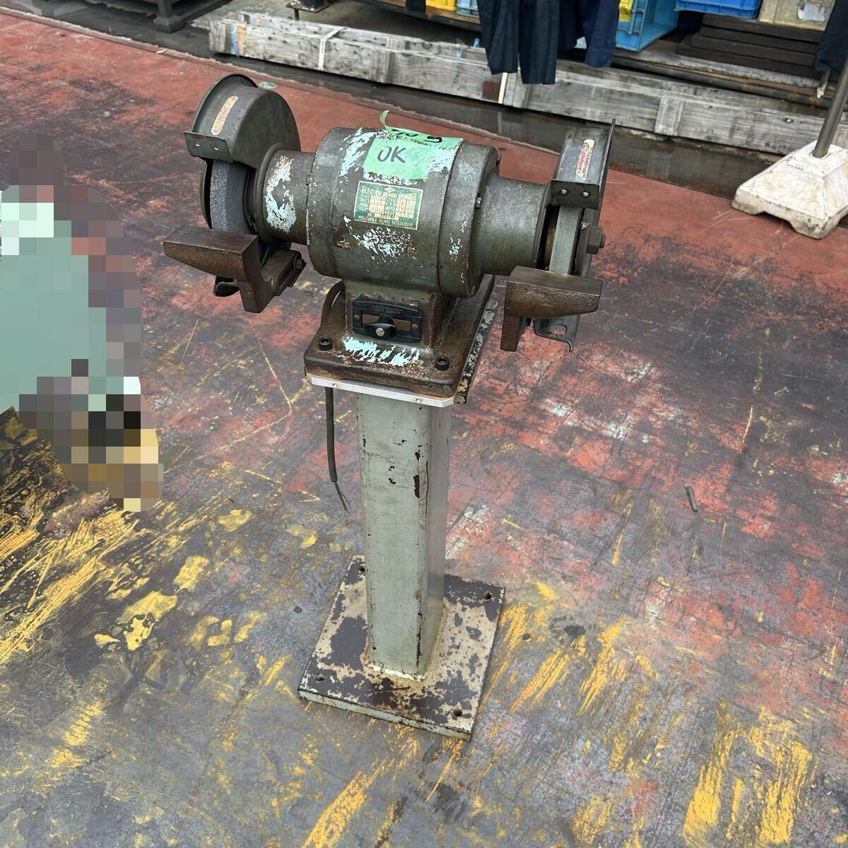 T2180 淀川電機 両頭グラインダー 205×19×16 200V 50/60Hz 台付き【動作確認済】拍卖