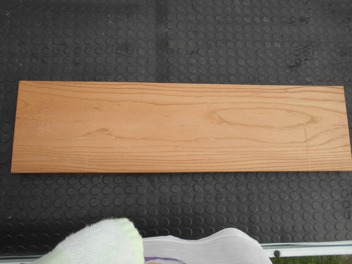 ケヤキの赤身の板、乾燥材、看板用等拍卖