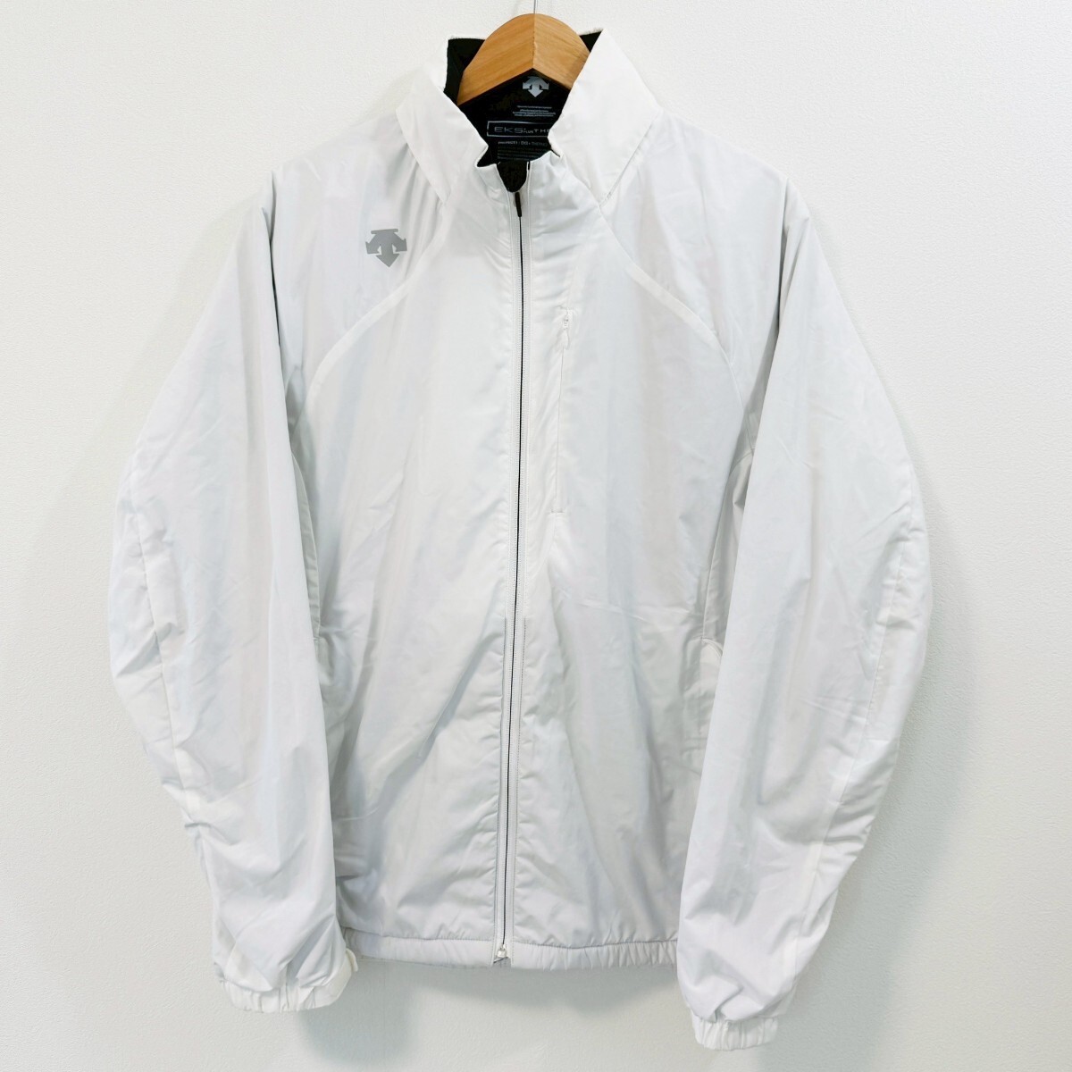 Ye2042iL DESCENTE デサント EKS+THERMO サイズO(XL位)フード付き ジップアップジャケット ウインドブレーカー ホワイト メンズ スポーツ拍卖