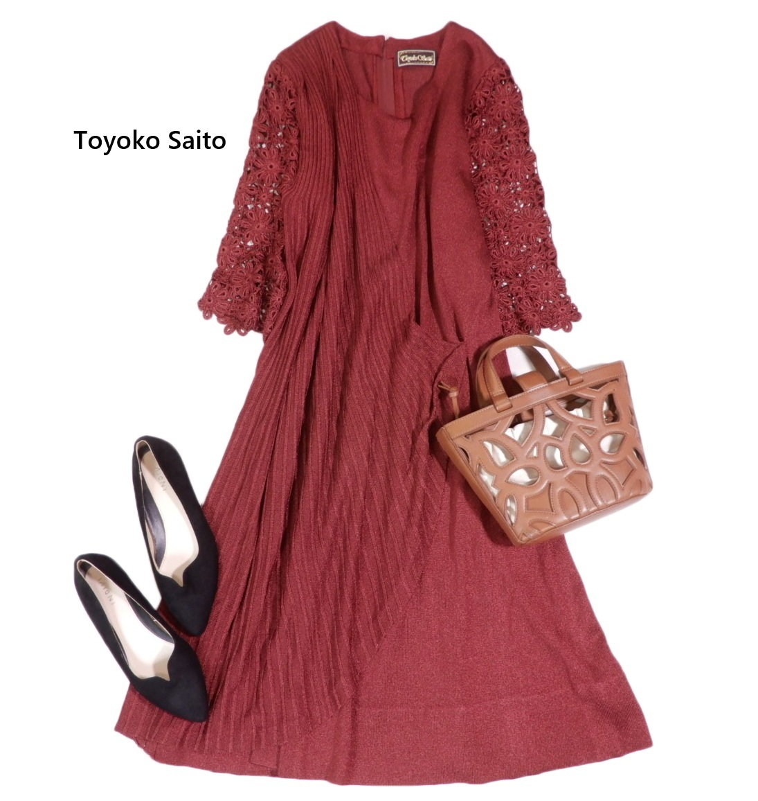 サイトウトヨコ Toyoko Saito 斎藤登世子 大人素敵スタイル☆ レース袖 フロントデザイン ニット ワンピース 拍卖