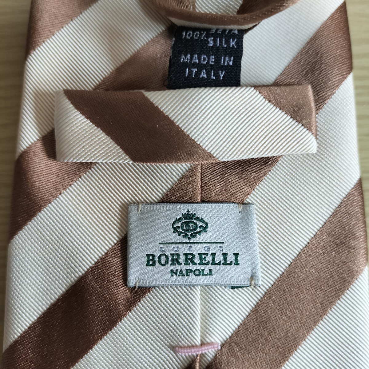 LUIGI BORRELLI(ルイジボレッリ)茶色白ストライプ模様ネクタイ拍卖