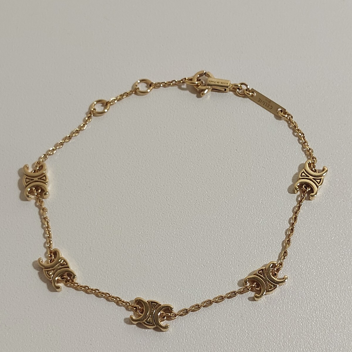 セリーヌ トリオンフ ミニ チェーン ブレスレット ゴールド 460MT6BRA拍卖