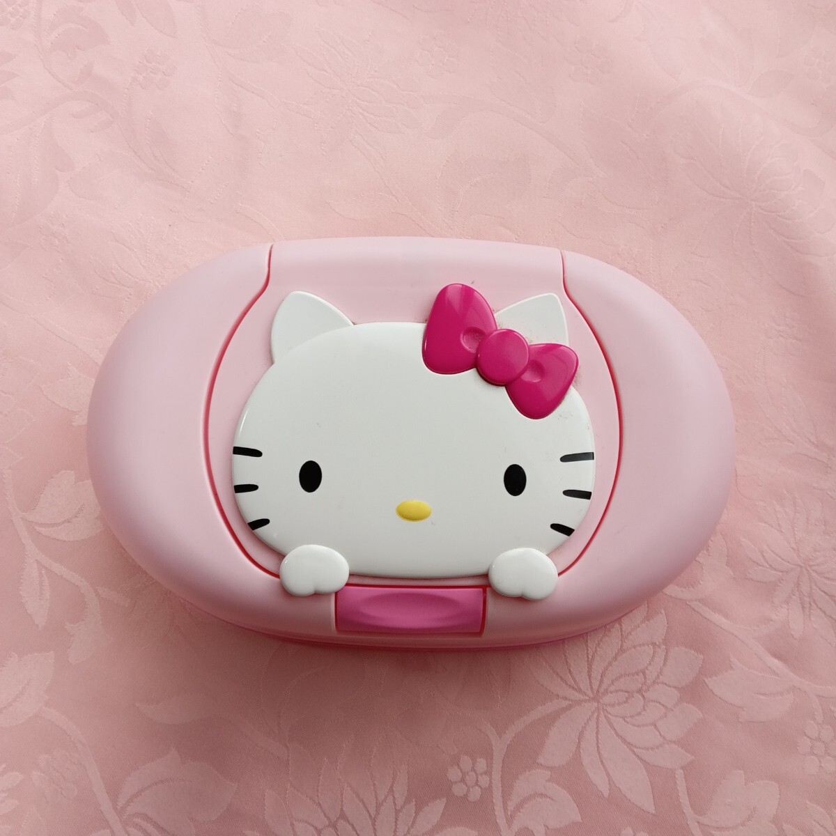 廃番品 ハローキティ♪ 中古品 可愛い大きめウエットティッシュケース☆スポンジのおまけ付き拍卖