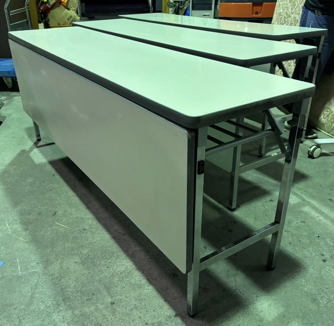 681☆【引取り限定】トヨスチール/折りたたみ会議テーブル/ミーティングテーブル/ W1800/3台セット/中古/幕板付き/ 作業机拍卖