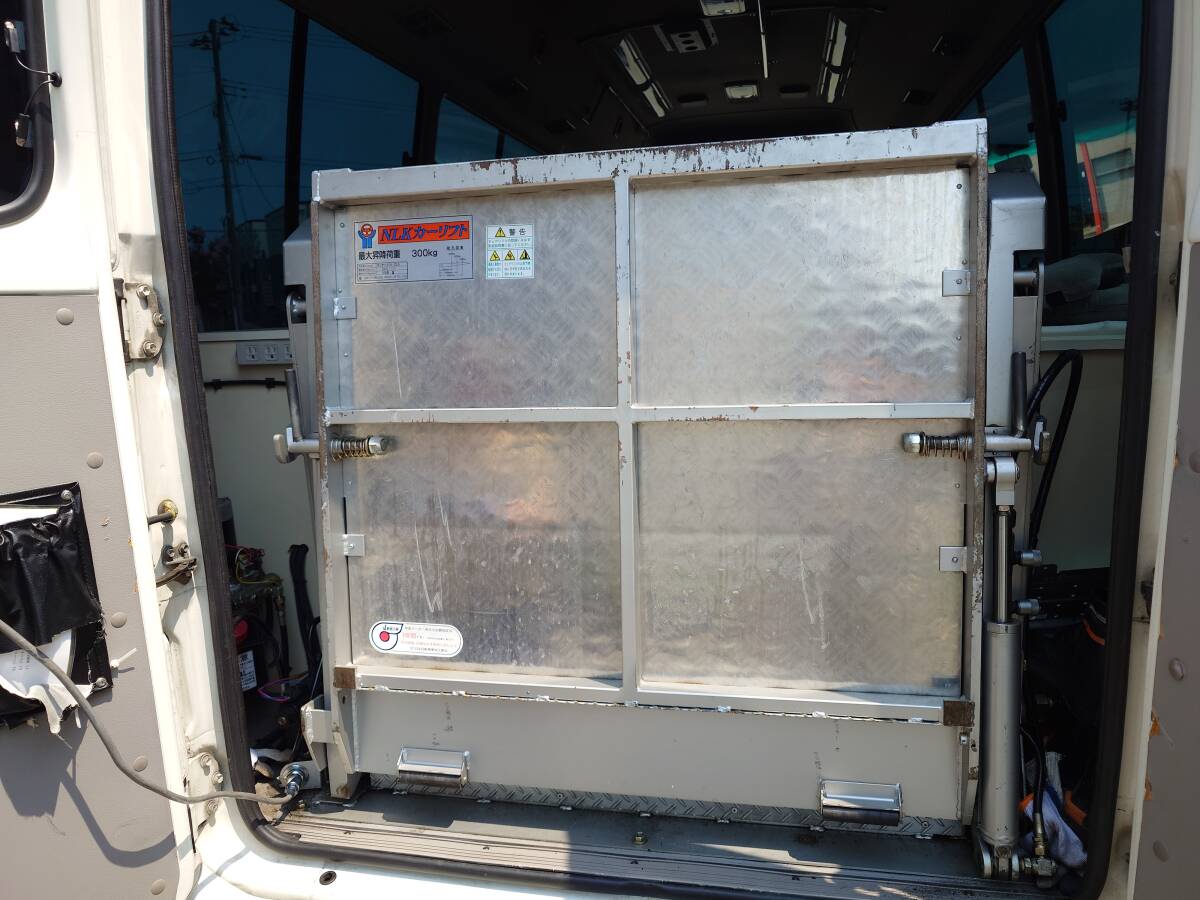 30002 リフト リフト 美品 トヨタコースター搭載 バイク 救急ストレッチャーリフト拍卖