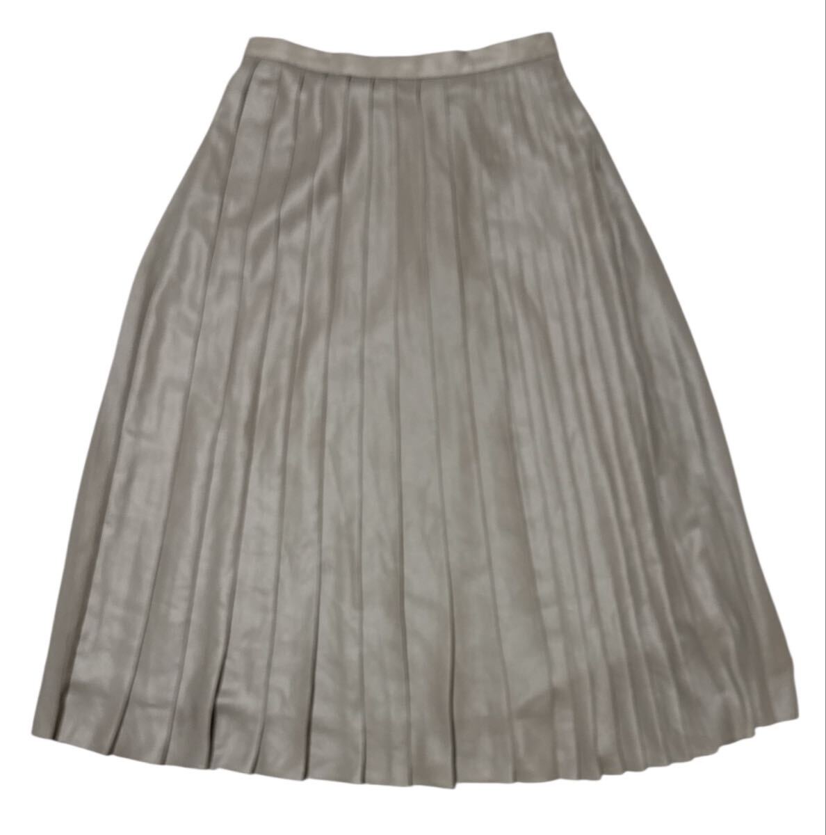 ▲ MACKINTOSH PHILOSOPHY マッキントッシュ フィロソフィー ▲ ポリエステルサテン プリーツスカート グレージュ 36拍卖