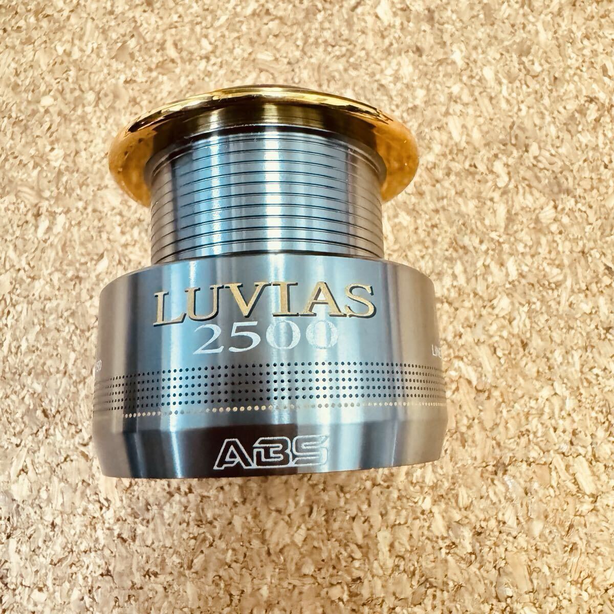 ダイワ Daiwa 04ルビアス2500 スプール LUVIAS 美品拍卖