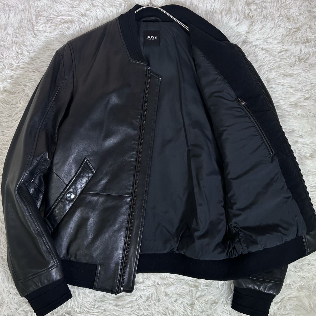 【美品】HUGO BOSS ヒューゴボス レザーブルゾン ジャケット 羊革 ラムレザー 中綿入り ジップアップ UK44 ブラック メンズ ライダース拍卖