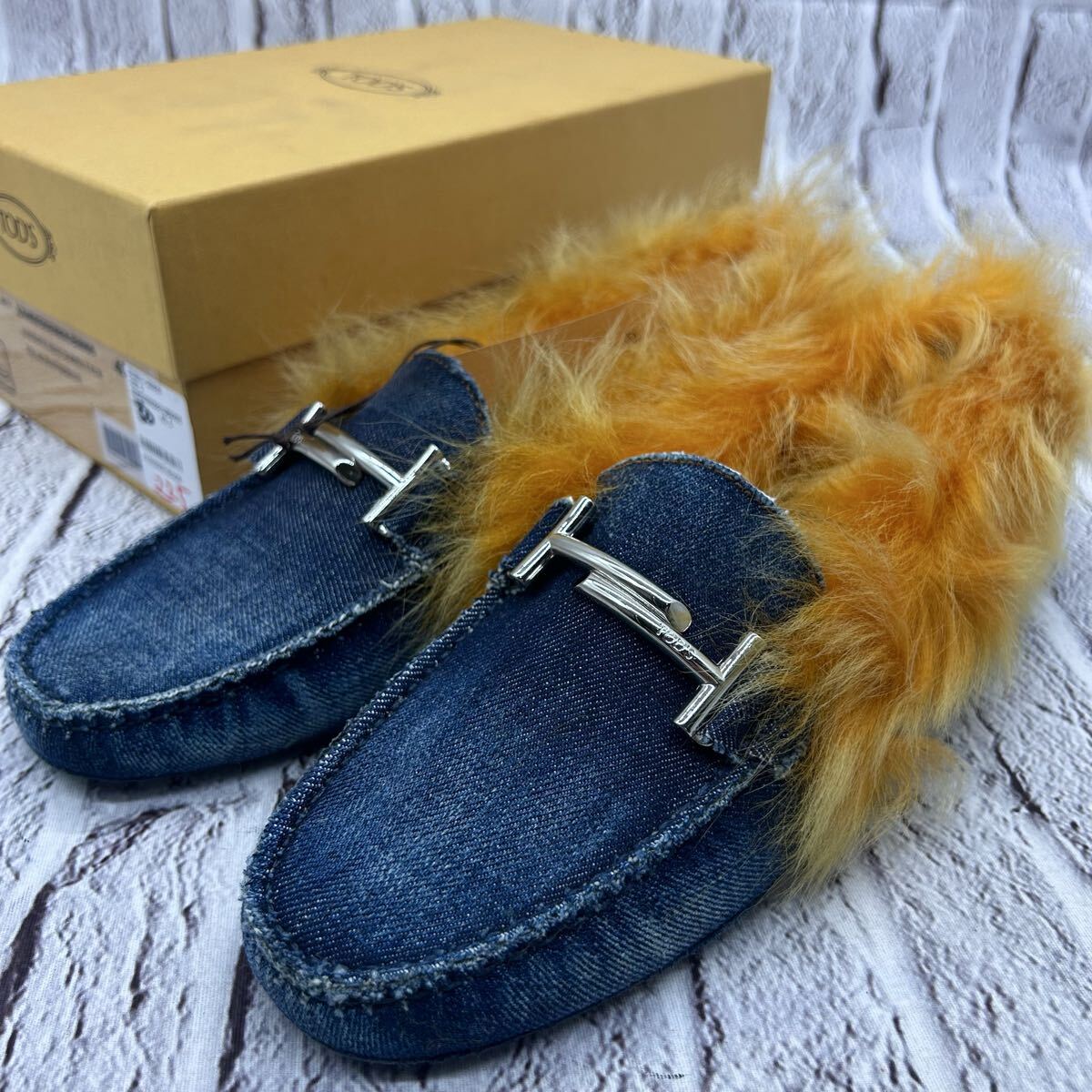 新品同様【未使用】TOD'S トッズ ゴンミーニ ドライビングシューズ デニム ブルー ファー 40.5 レディース 大きいサイズ スリッポン拍卖