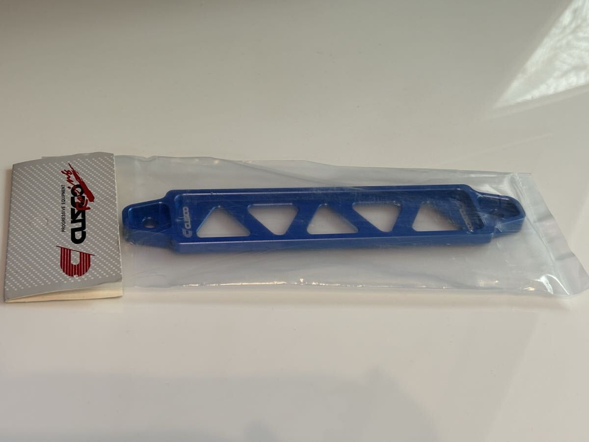 ■■■ CUSCO クスコ バッテリー ホルダー ステー アルミ マウントホルダーバー バッテリー固定 ブルーアルマイト拍卖