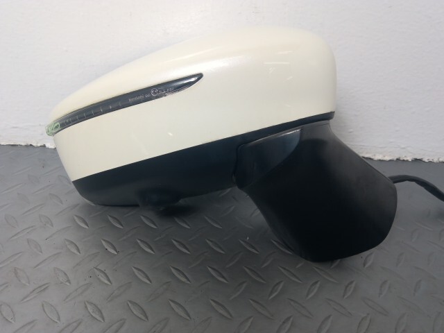 ノート E12 右 ドア ミラー 96301-5VA0C XAX拍卖