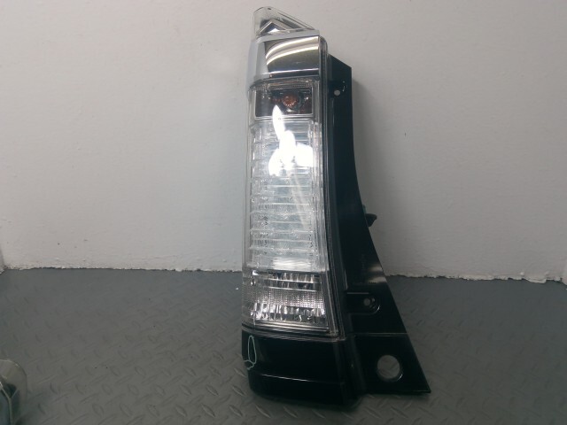 N-BOX JF1 左 テール ランプ ライト 33551-TY0-J51拍卖