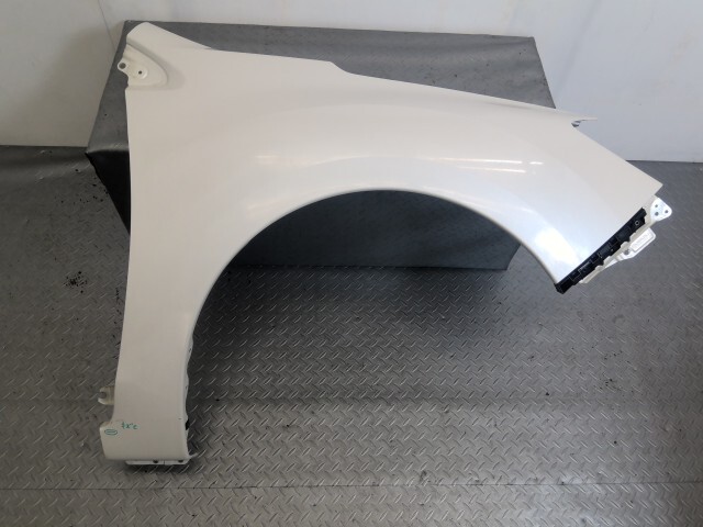 インプレッサ GP7 右 フロント フェンダー パネル 57120FJ0009P 37J拍卖
