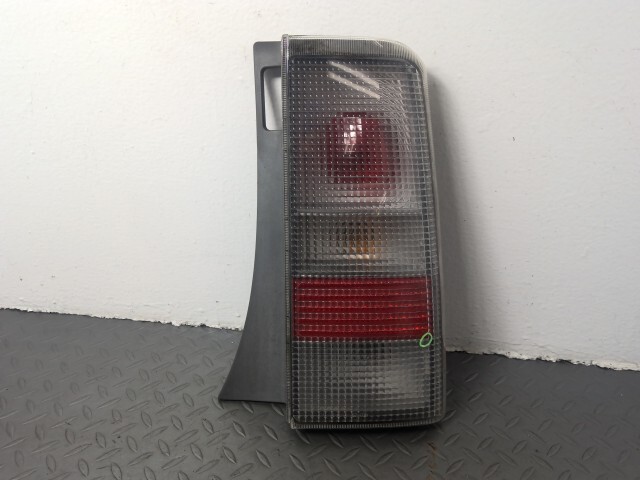 bB NCP31 右 テール ランプ ライト 81550-52120拍卖