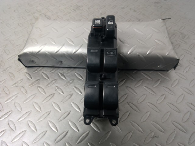 ファンカーゴ NCP20 パワーウインドウスイッチ 84820-52140拍卖