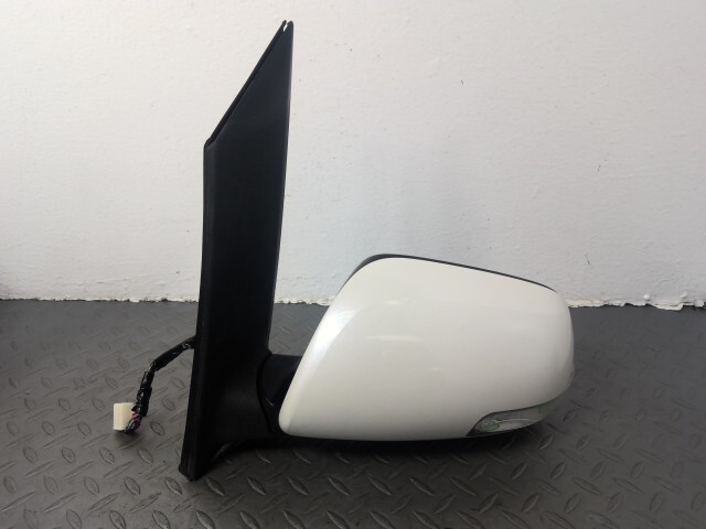 アイシス ZGM15W 左 ドア ミラー 87940-44350 070拍卖