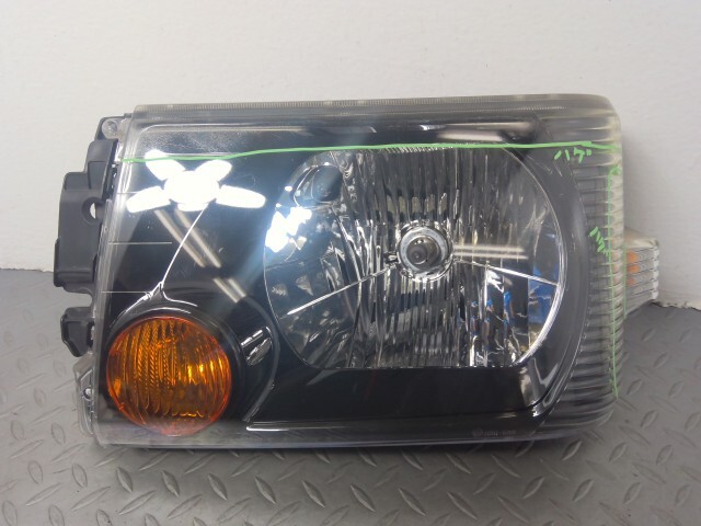 ミニキャブ U61V 左 ヘッドランプ ライト 8301A657拍卖