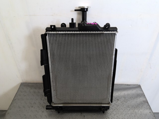 eKスペース B11A ラジエター ラジエータ 1350A887拍卖