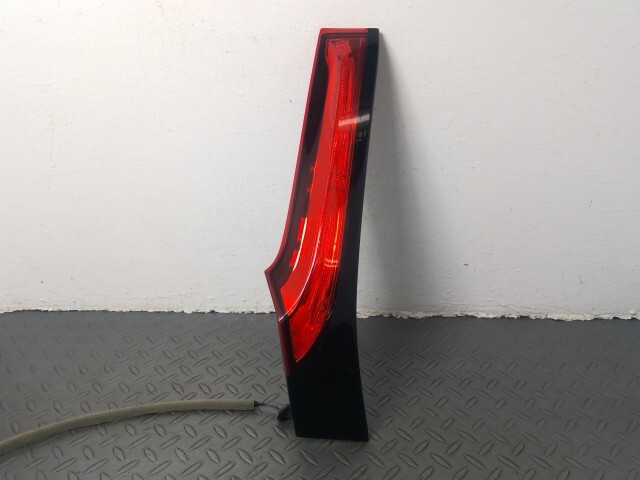 フィット GP5 左 フィニッシャー テール ランプ 34155-T5A-N01拍卖