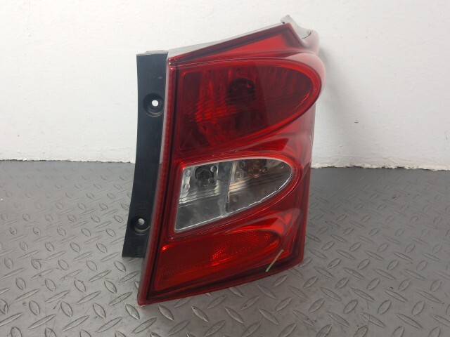 フリード GB3 右 テール ランプ ライト 33501-SYY-003拍卖