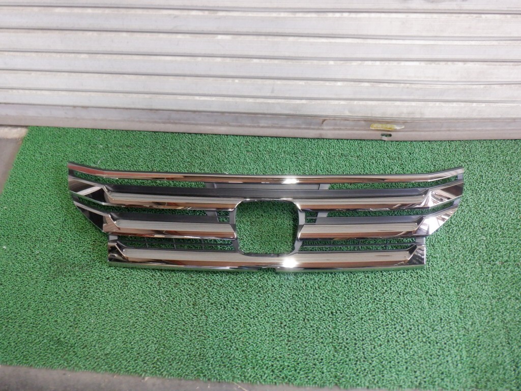 ステップワゴン スパーダ RK5/RK6 後期 グリル 71121-SZW-N01-M1 (A3752)拍卖