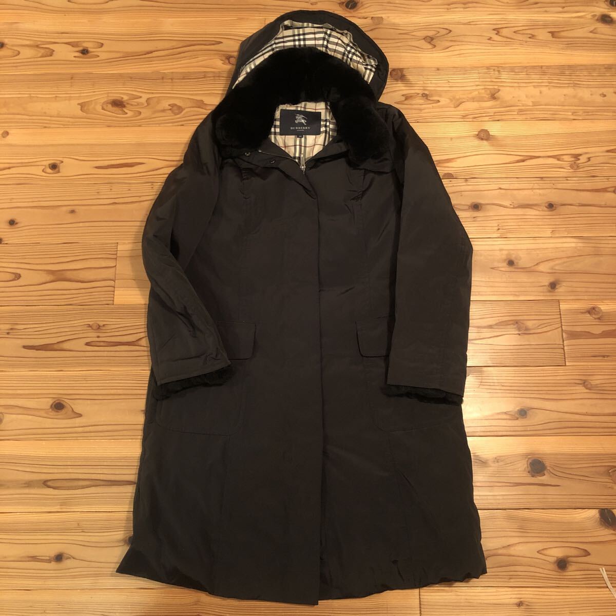 バーバリー ダウンコート 44拍卖