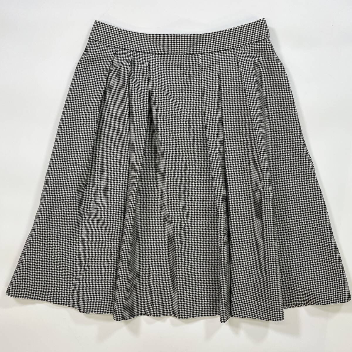 MACKINTOSH PHILOSOPHY マッキントッシュフィロソフィー フレアスカート 千鳥格子 34 S 白 黒 可愛い 膝上丈 プリーツ ふんわり ☆362y拍卖