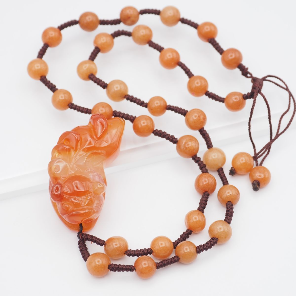 C625 レッドアゲート 赤瑪瑙 メノウ ペンダント ネックレス 彫刻 紐 デザイン シルバー アンティーク拍卖