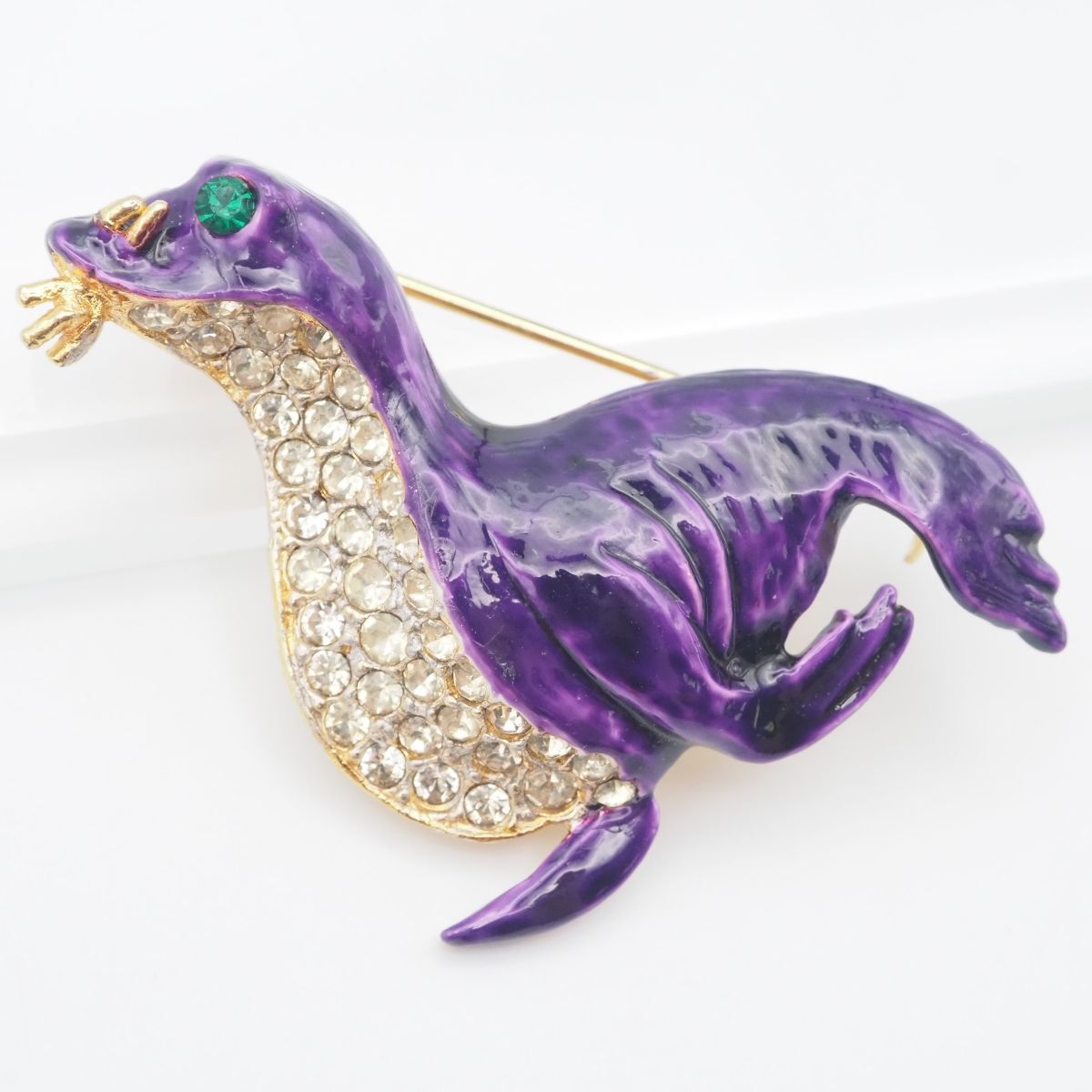 F073 ブローチ アシカ ラインストーン パープルエナメル ゴールド デザイン コスチュームジュエリー拍卖