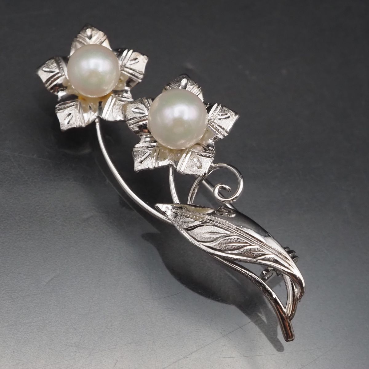 F476 本真珠 6.5-7.1mm2珠 パール STERLING刻印 ブローチ フラワー デザイン シルバー コサージュ 6月誕生石拍卖