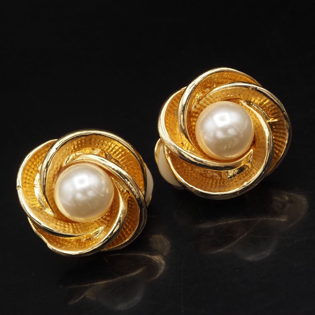 F296 イヤリング フェイクパール ゴールド デザイン コスチュームジュエリー拍卖