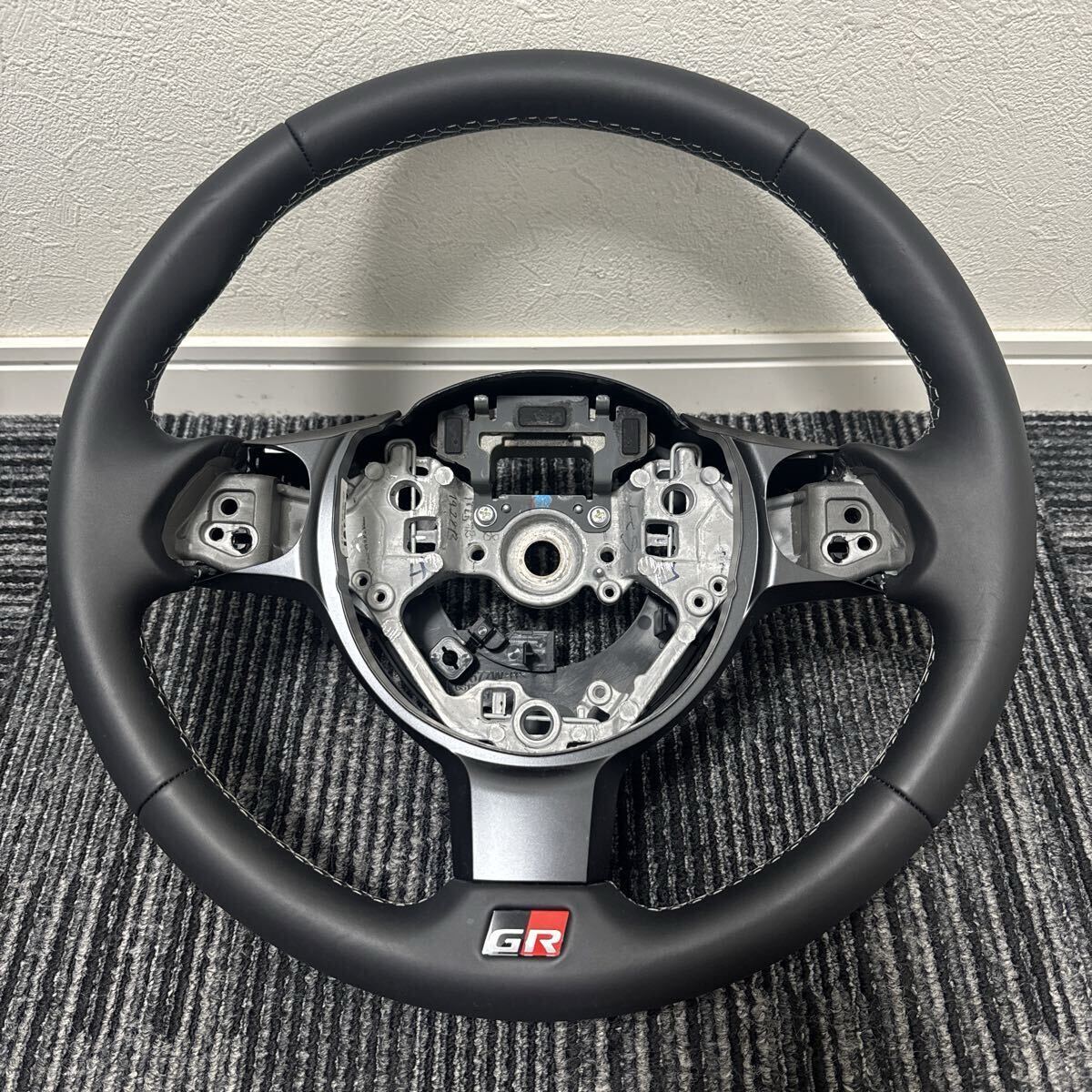 新車外し 美品 トヨタ ZN6 後期 86 ハチロク ZN8 GR86 86 純正 GR レザー ステアリング ハンドル BRZ ZD8 GS120-07010 ZC6 ④拍卖