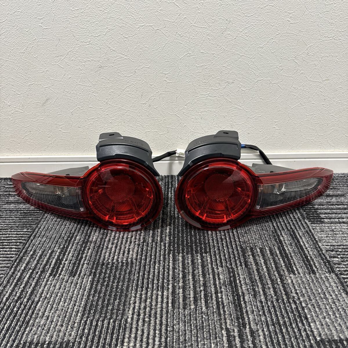 新車外し 超美品 マツダ ND5RC ND系 ロードスター 純正 テールランプ テールライト 左右セット STANLEY W2740拍卖