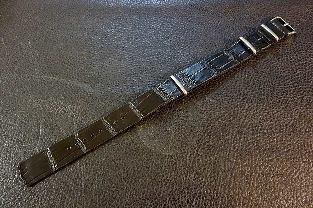 ◆クロコダイルNATO G10Strap◆本 クロコ ダイルレザー Custom Order(BUCKLE COLOR) 半艶MATTE BLACK 18mm 受注生産 ワニ革 腕時計ベルト拍卖
