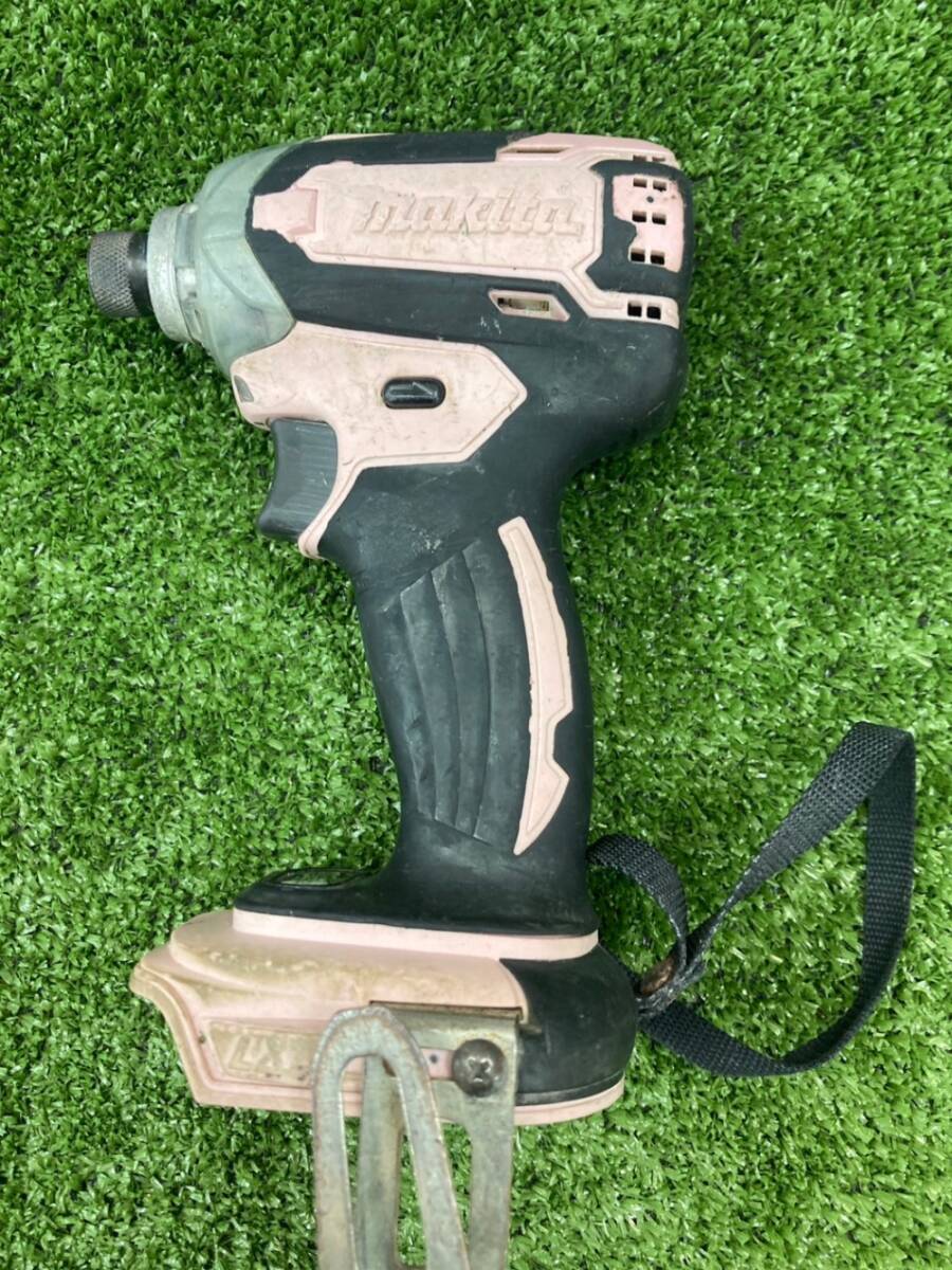 【中古品】【0924】makita(マキタ) 14.4v充電式インパクトドライバ ピンク(本体のみ) TD136DZP ITMAT2UMXFTK拍卖