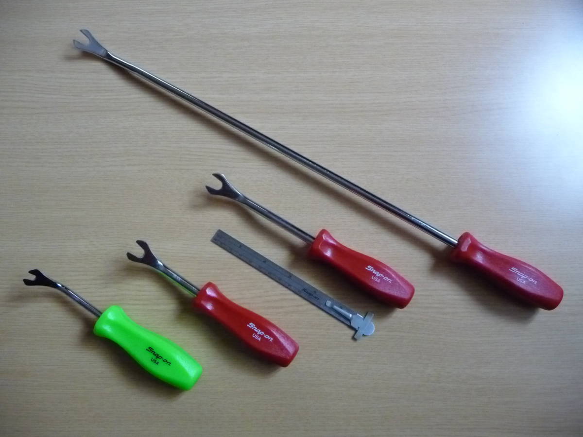 スナップオン トリム クリップ 首曲 新型 標準タイプ リムーバー 赤色 1本 内貼 はがし 内装 板金 旧グリップ カスタム品 限定 希少 非売品拍卖