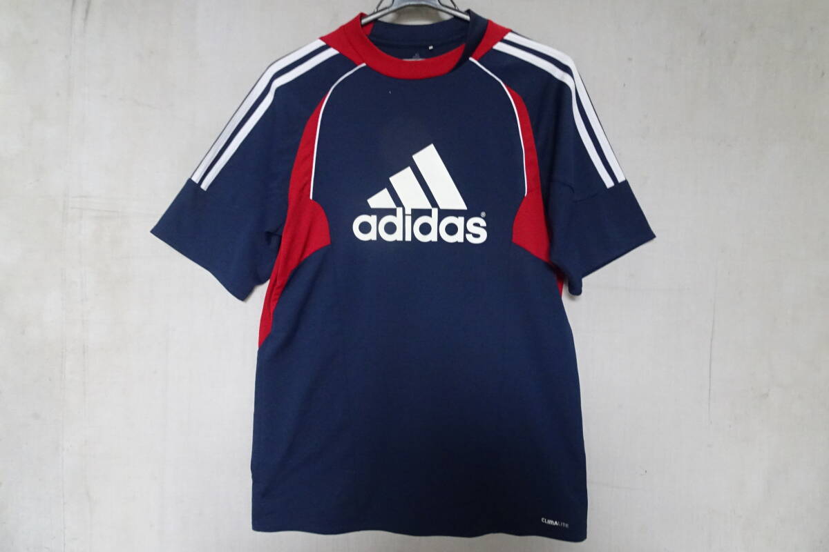 adidas/アディダス/半袖Tシャツ/速乾性/クルーネック/フロントロゴプリント/赤切替配色/白ラインテープ/紺/ネイビー/Mサイズ(9/25R7)拍卖