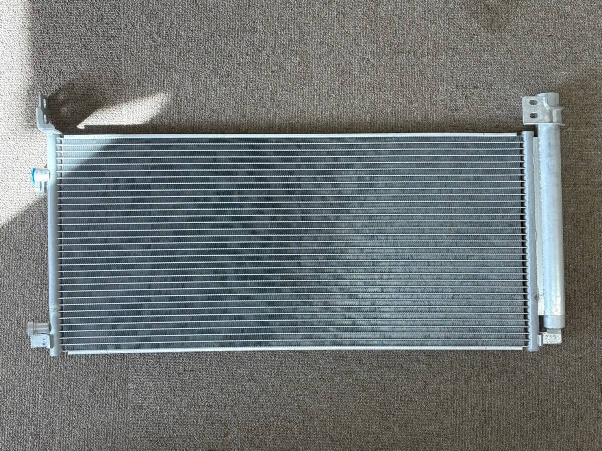 AXUH80 ハリアーHV 社外新品 コンデンサー 80186 AXUH85拍卖