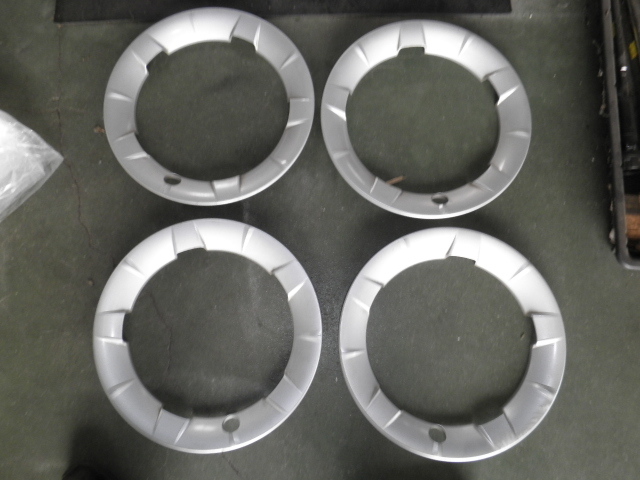 トヨタ純正 20エスティマ HV 純正アルミ用リング 4枚セット 15インチ キズ有り拍卖