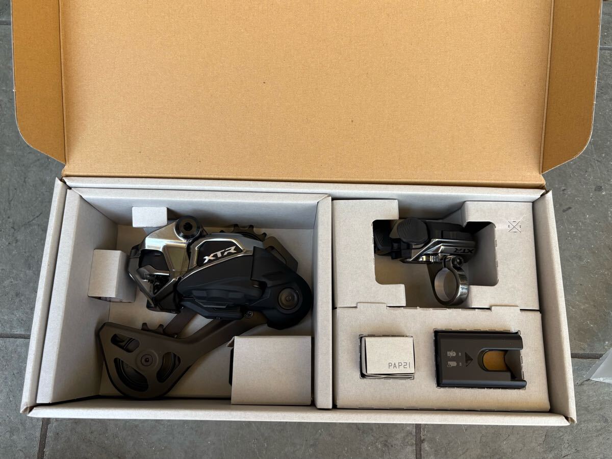 限定入荷 新品 箱入『新型シマノ XTR M9250 DI2 ワイヤレス ドライブトレイン アップグレードキット 5点セット』電動 無線 12速 MTB拍卖