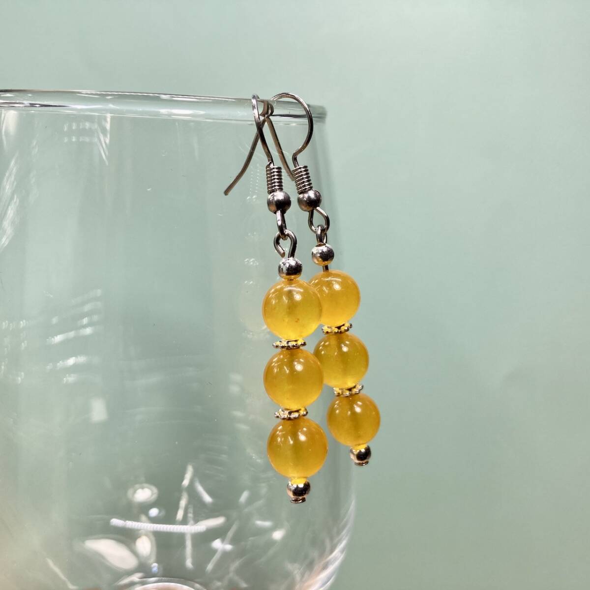 イエロージェイドジェイド ピアス フックピアス 8mm (シルバー) イヤリング、樹脂フック変更可 樹脂ピアス シンプル ハンドメイド拍卖