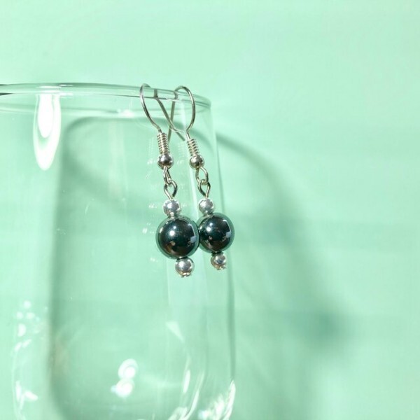 ヘマタイト ピアス 一粒フックピアス 8mm (シルバー) イヤリング、樹脂フック変更可 樹脂ピアス シンプル パワーストーン 天然石拍卖