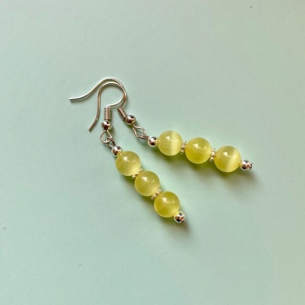 キャッツアイ ピアス(イエロー) フックピアス 8mm (ゴールド) イヤリング、樹脂フック変更可 樹脂ピアス シンプル ハンドメイド拍卖