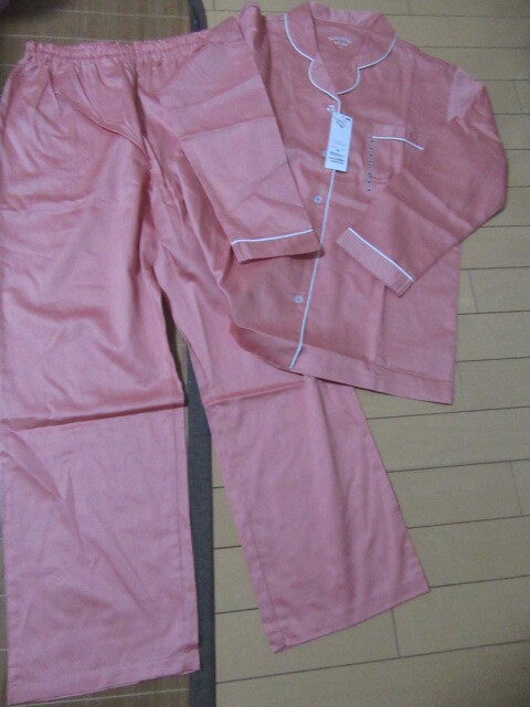 新品長袖サテンシャツパジャマ綿100%Mサイズ4378円を激安即決1200円着心地よさそうです!拍卖