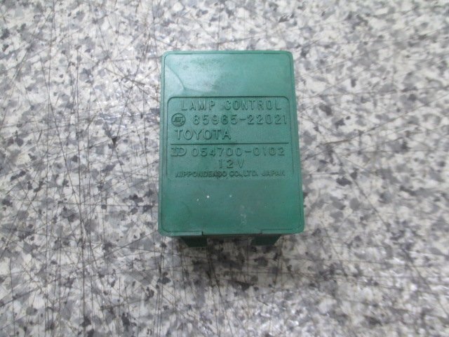 GX71 クレスタ、前期、1G-EU ランプコントロールリレー LAMP CONTROL 85965-22021★拍卖