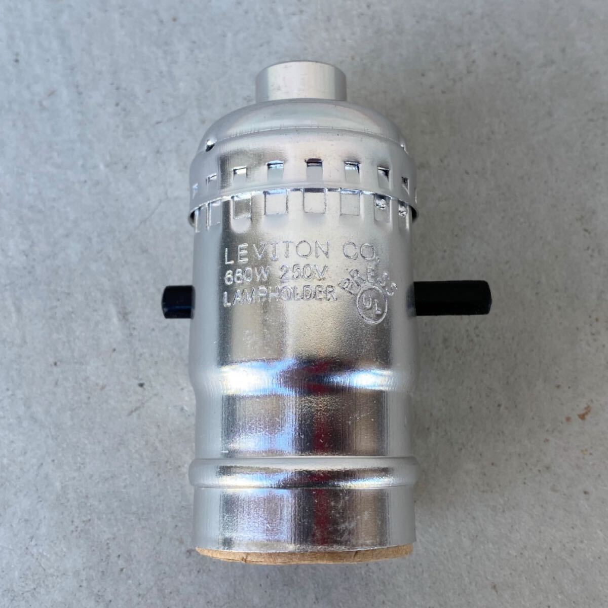 LEVITON レビトン ソケット ランプ プッシュスイッチ シルバー E26 / インダストリアル ライト リペアパーツ 吊り下げ 照明 電気 アメリカ拍卖