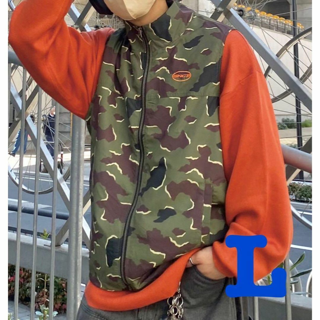 新品 Snap clubサークル刺繍 ナイロンジップベスト カモフラージュ L拍卖