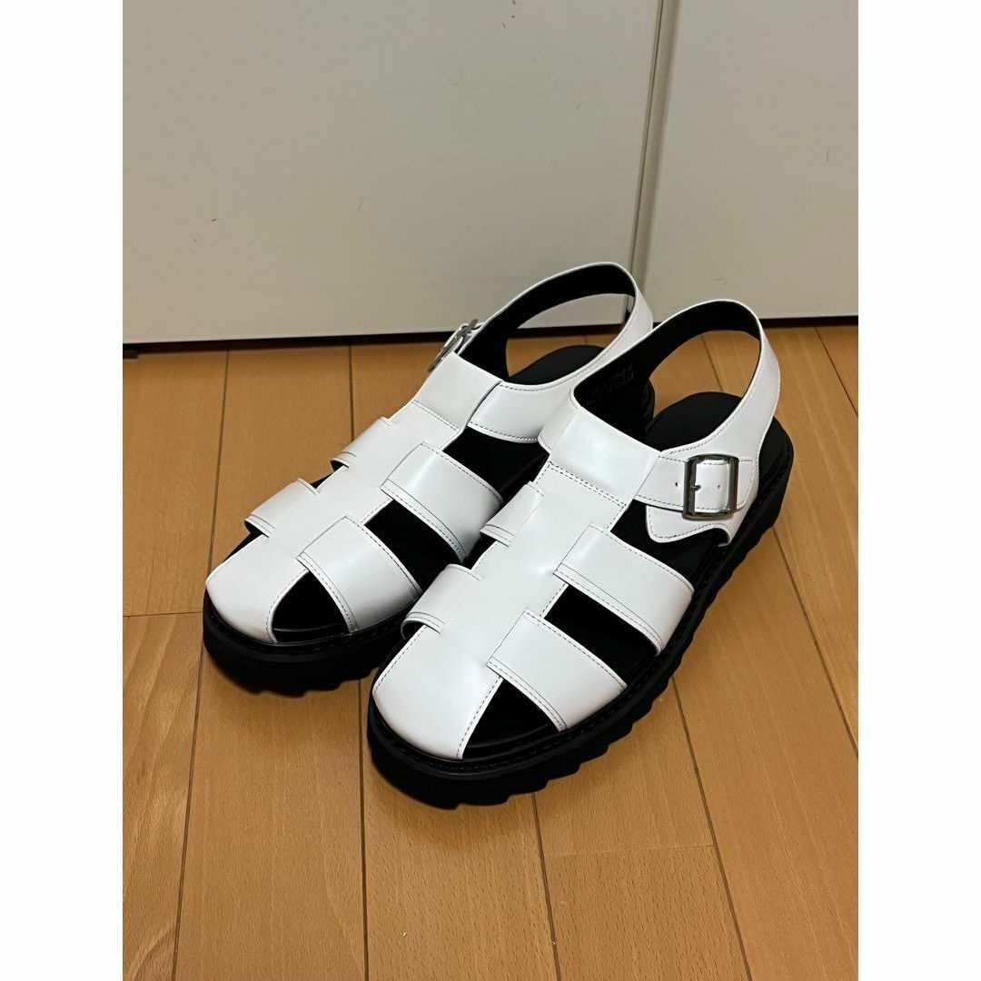 新品 EMMA CLOTHES シャークソールサンダル ホワイト 26㎝拍卖