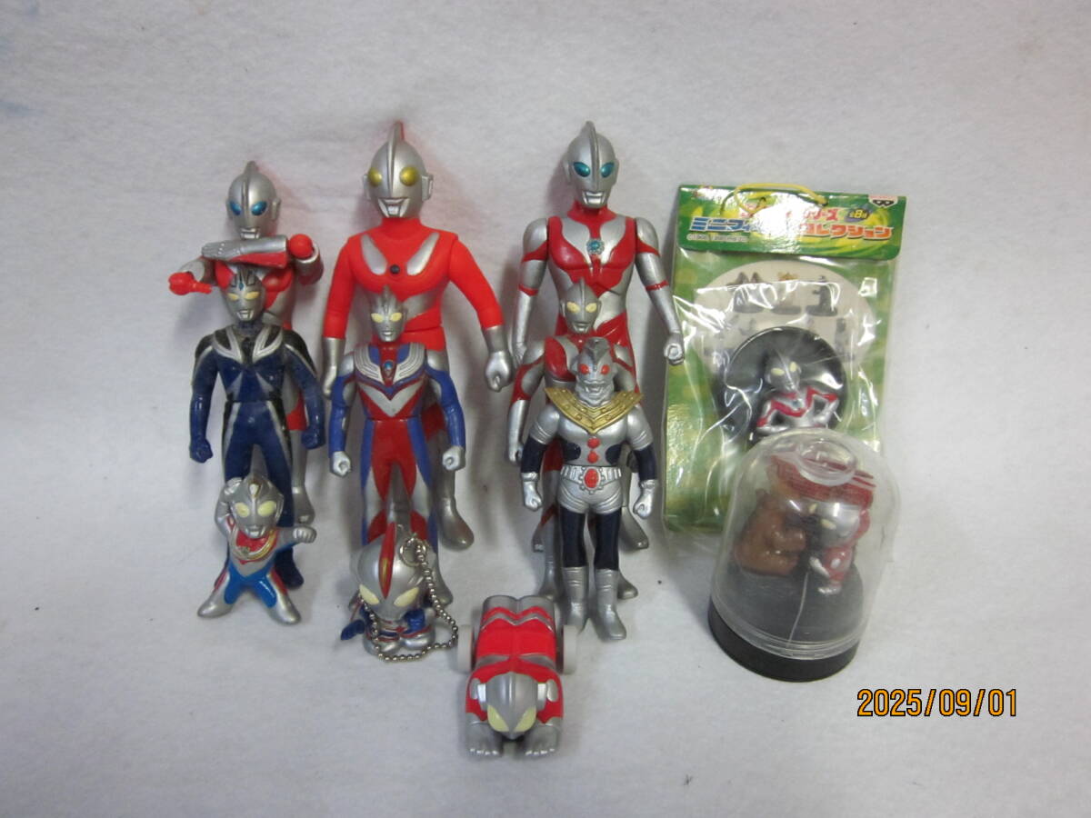 ウルトラマン12体セット ★ キーホルダー 指人形 ★ ソフビ フィギュア 円谷プロ ★拍卖