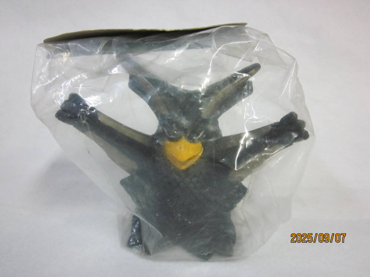再生怪獣 ギエロン星獣 ★ デフォルメソフビ貯金箱 バンプレスト ソフビ フィギュア 現状品 当時もの拍卖